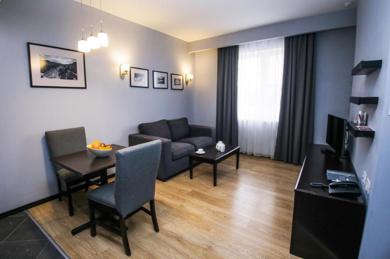 Chagala Hotel Uralsk Zewnętrze zdjęcie