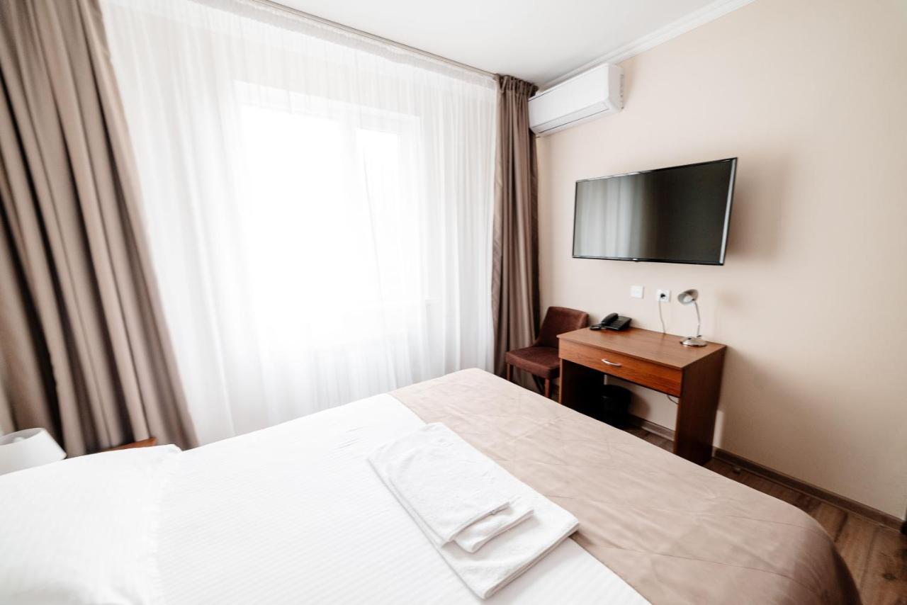 Chagala Hotel Uralsk Zewnętrze zdjęcie