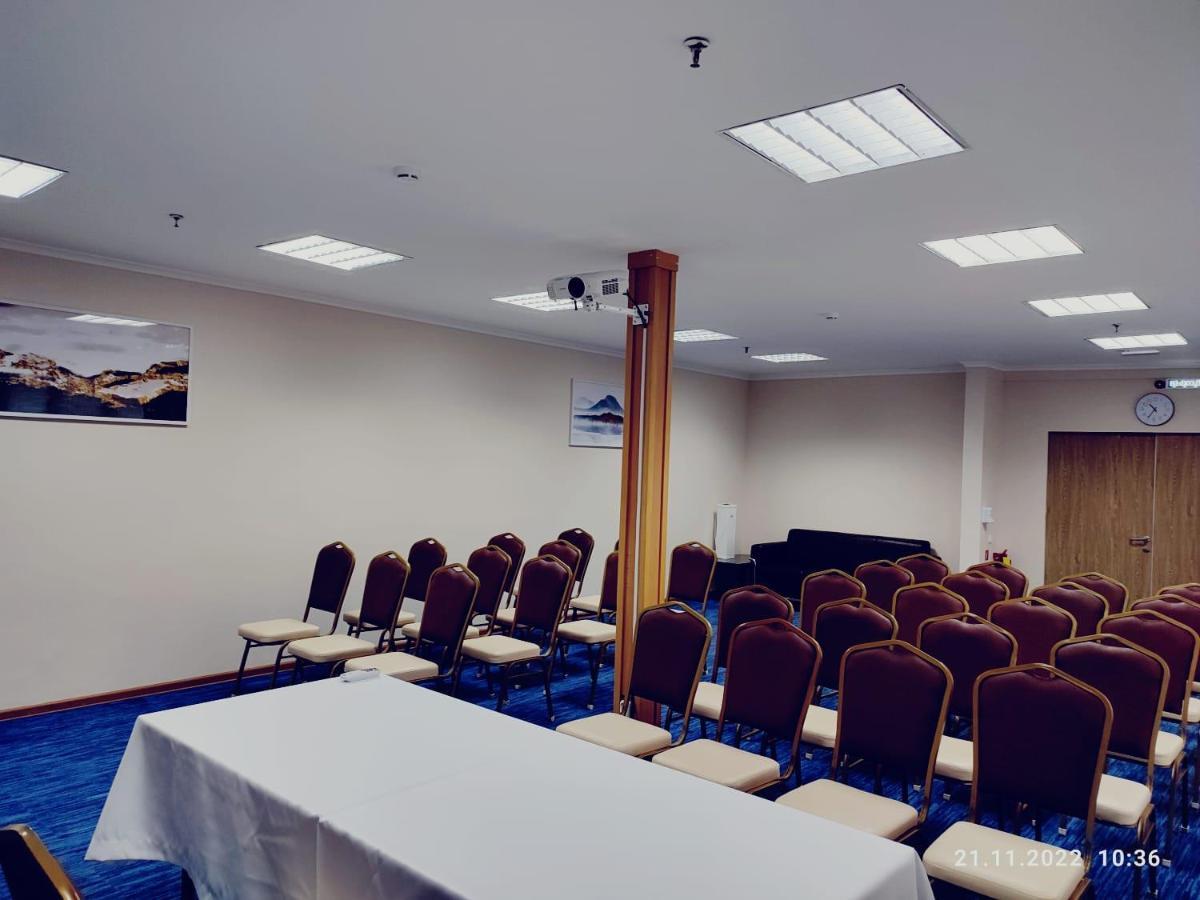 Chagala Hotel Uralsk Zewnętrze zdjęcie